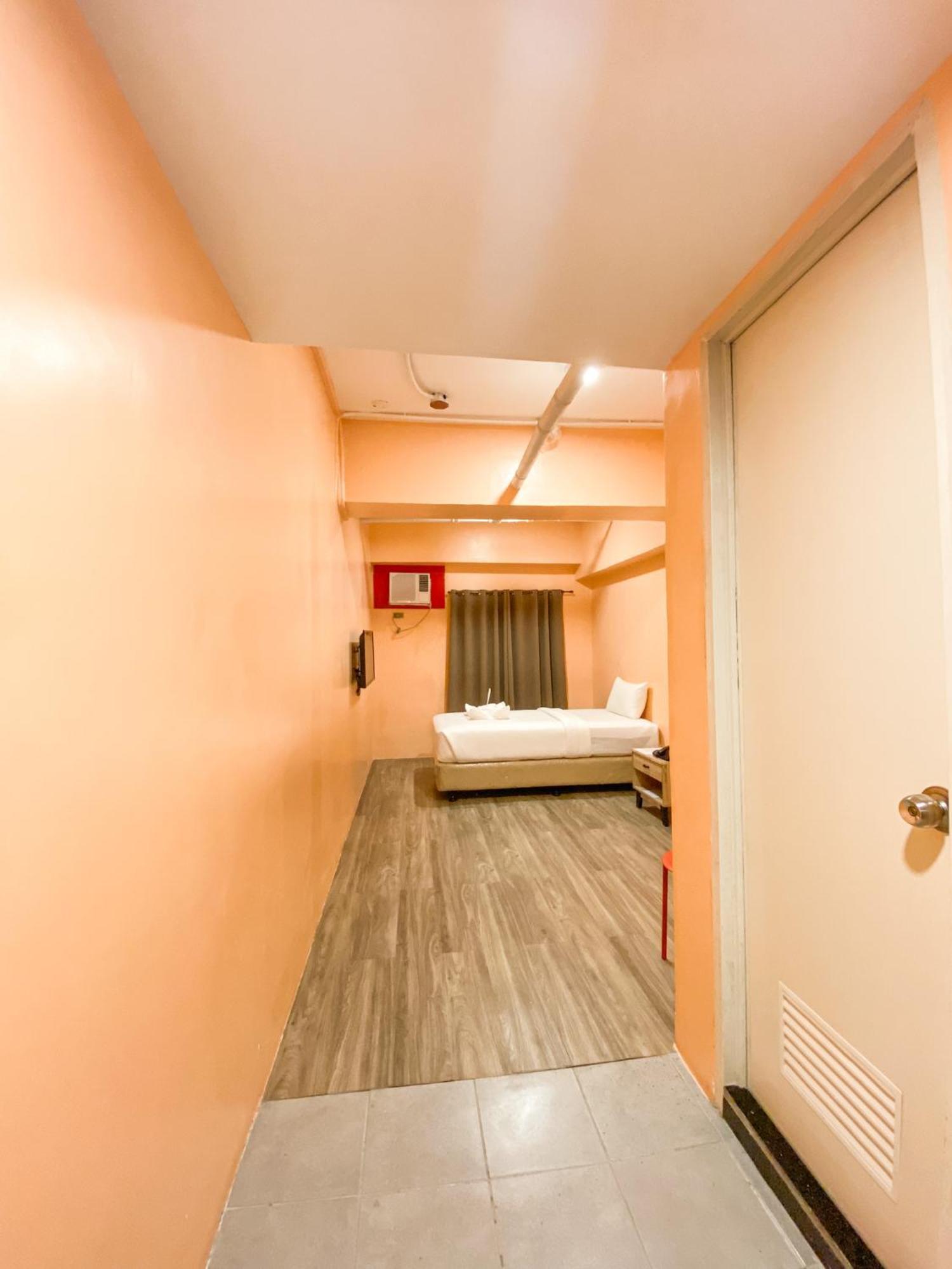 Kaizen Suites Manila Eksteriør bilde